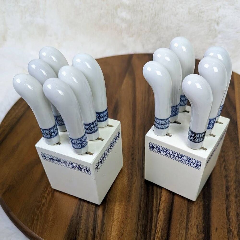 Vintage Blue & White Ceramic Handle 12 Spreader Knives w/ Wood Block, Taiwan